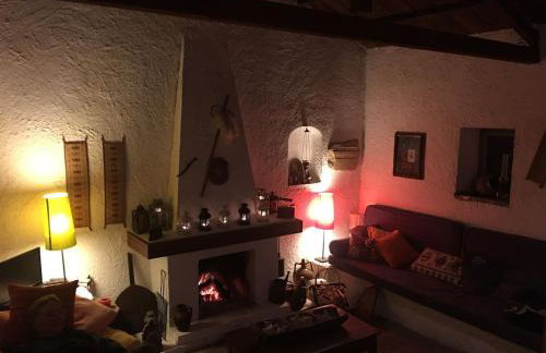 KIVERI 1876 traditional seafront cottage - Photo 41