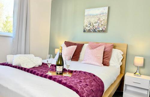 3-Bedroom spacious House, Private garden, Prime location, WiFi, Netflix - Foto 15