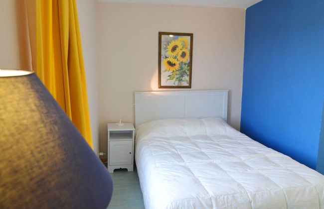 Modern Farmhouse in Chassepierre With Terrace - Photo 11