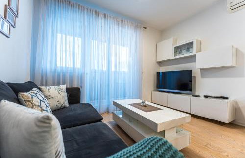 Flex SelfCheckIns 170 - Zagreb - Bedroom - Parking - Loggia - Foto 23