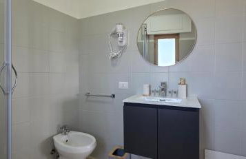 DANIEL SUPERIOR APARTMENTS - Tropea City Center - 250m from the Train Station - Foto 43