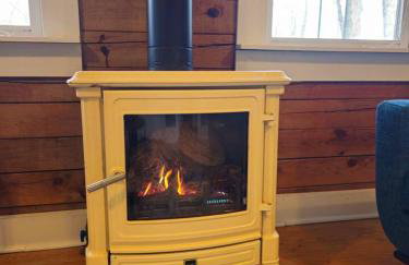 Spring Couples Getaway Hot Tub plus 500Mbps - Foto 8