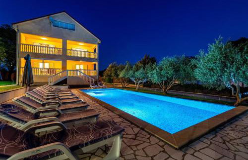 MY DALMATIA - Holiday home Blanka with private infinity pool - Foto 44
