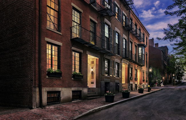 Maverick Suites at 40 Temple St - Foto 1