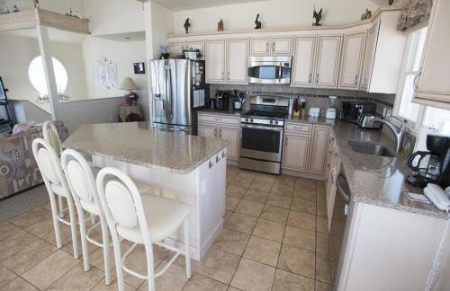 Ocean Front, Wi-Fi, Atlantic Views, 10 Beach Badges And Chairs, Outdoor Shower, Jacuzzi-Jet Tub, Decks Ping Pong Table, Private Yard,ship Bottom, - Foto 9