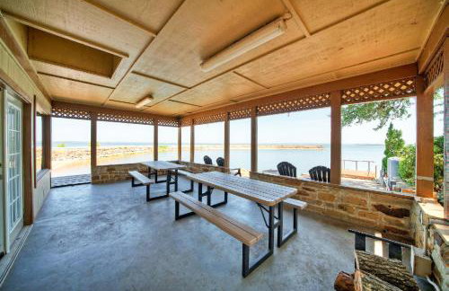Luxurious Lakefront Estate: Spectacular Views, Expansive Grounds and Private Jetty - Foto 2