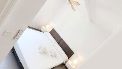 Precioso Apartamento Reformado en 1ra Linea de Mar sin vistas - Foto 4