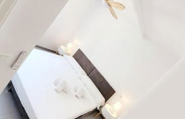 Precioso Apartamento Reformado en 1ra Linea de Mar sin vistas - Foto 4