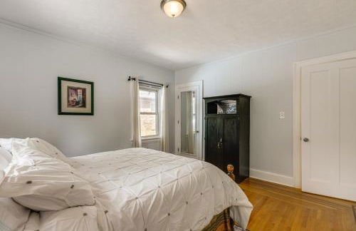 Modern Group Getaway with Private Yard in Cincinnati - Foto 14