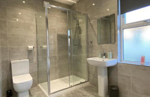 Heaton Park Road Professional Lets - Foto 25