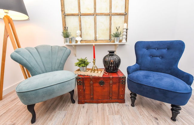 Parliament & River View Apartments - Photo 45