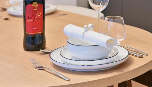 Beautiful 2-Room Apartment in City Center with Kitchen and Free Wifi - Foto 5