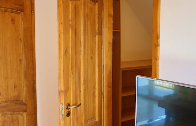 Szabolcs Apartments - Photo 16