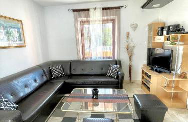 Holiday Home Three Sisters with Swimming Pool & Jacuzzi - Photo 34