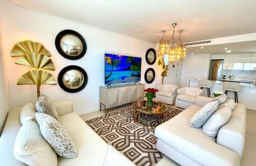 Luxury 3 Bedroom Penthouse - Photo 13