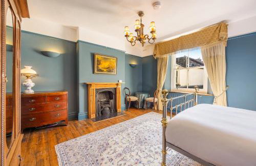 Blue Bliss - Sumptuous, Period Apartment - Photo 15