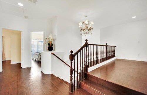 Spacious 6-bedroom house in Las Vegas - Photo 8