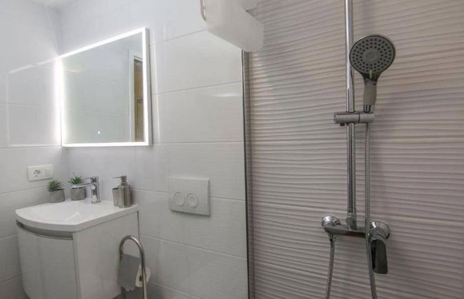 Secluded Oasis With Pool, Outdoor Kitchen, & Landscaped Terraces - Foto 18