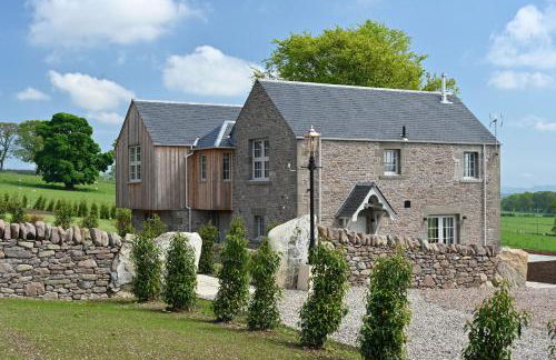 The Old Farmhouse - Photo 1