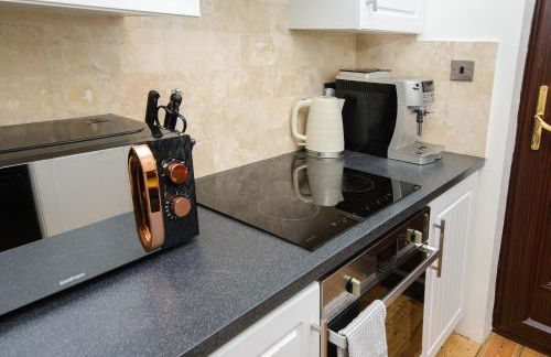 Deluxe 2 Bed Versace Bungalow Hot Tub, Sky TV, Cinema Screen Saffron Walden - Foto 18