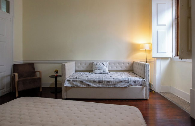 Casa dos Livros - Guest House - Photo 45