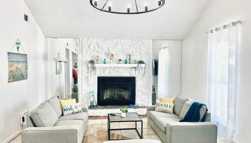 Sea Salt Vacation Home, Private Pool - Walk to Beach - Foto 3