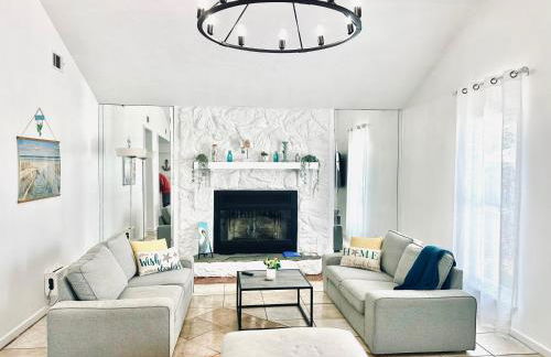 Sea Salt Vacation Home, Private Pool - Walk to Beach - Foto 3