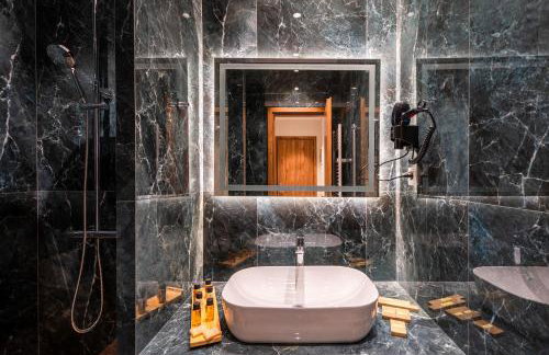 FLOARA DI MUNTE Forest Luxury Suites - Photo 36