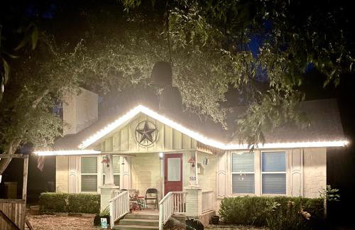 Pet Friendly Graham 2 Bedroom Home Christmas 365 at The Mistletoe Farm - Foto 46