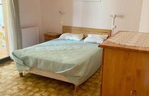 Charmant F2 avec Garage, Terrasse et Véranda, à 500m du Centre et 600m des Cures à Amélie-les-Bains - FR-1-703-131 - Foto 5