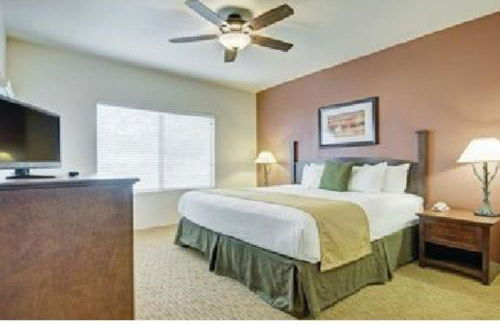 Enjoy 1BD condo in Nature preserve setting resort amenities including pool - Foto 44