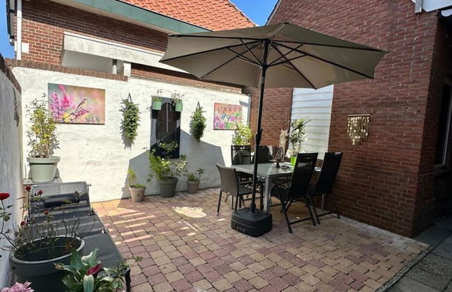 Apartment in the Fortified With Private Garden - Photo 29