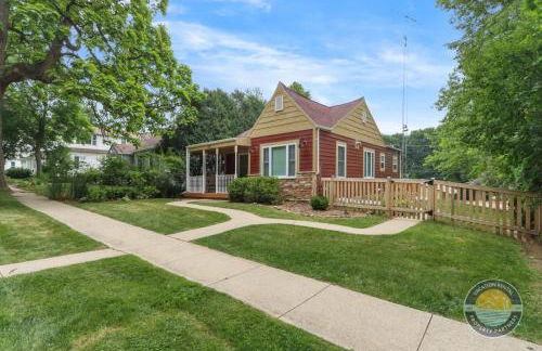 New Pet Friendly Walking Distance to Lake Front - Foto 23