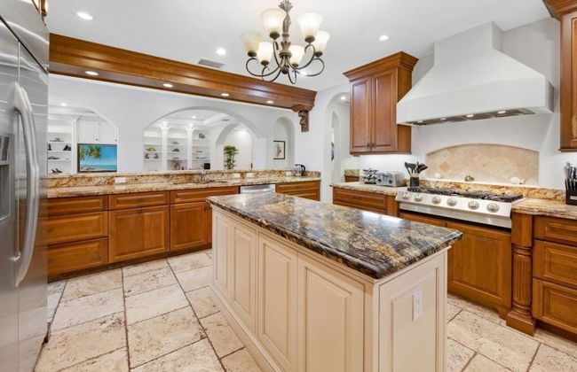 Villa Del Mar 5 Bedroom Home by RedAwning - Photo 14