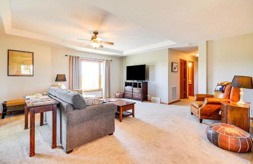 Serene Yellowstone Country Retreat with Deck and Views - Foto 4