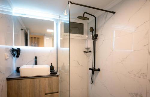 Peacock's Apartments - Foto 41