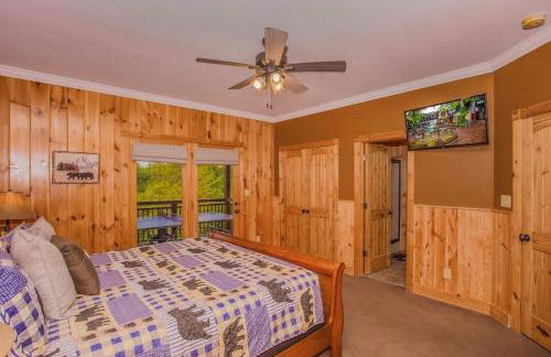 Splashing at the Bluff - Premier Smoky Mountain Views - Indoor Pool Spa - Luxury Cabin - Gatlinburg - Pigeon Forge - Foto 56