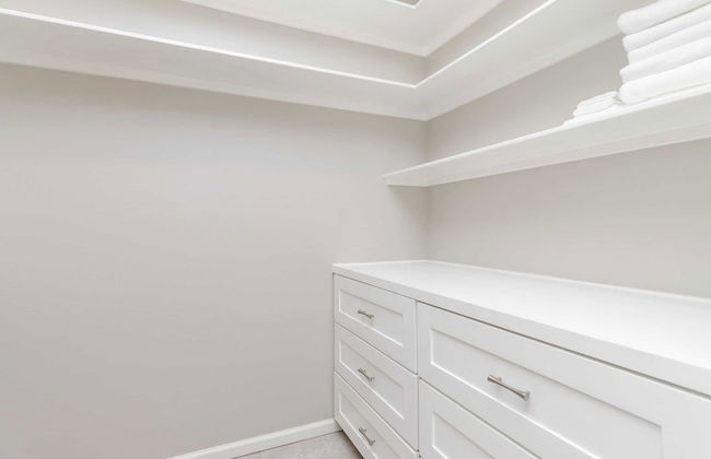 Waterfront, Shared Boat Dock & Pool w/ Views Ariels Grotto by Avantstay - Foto 26