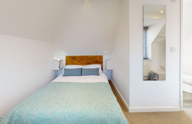 Beautiful Coach House - Photo 6