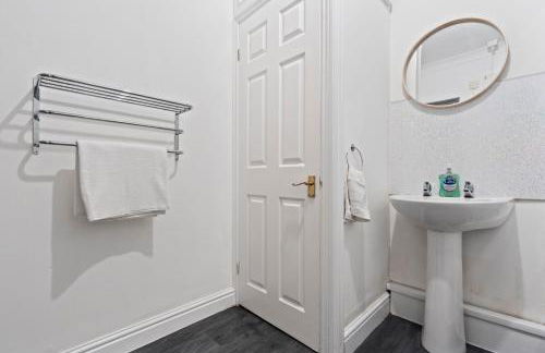 Mariah Flat - 2 Bedroom getaway in Pontypool - Photo 8