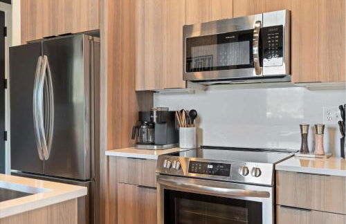 Kay's Retreat - Brand New Walk to Restaurants - Foto 16