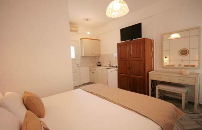 Hara Studios and Apartments - Photo 36