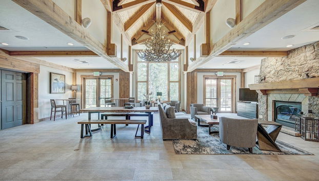 Mountain Thunder Lodge, A Vail Resorts Property - Foto 4, Salón en el vestíbulo