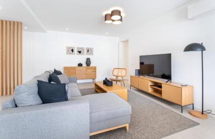 Modern 2BR w Rooftop Pool & Parking by LovelyStay - Foto 32