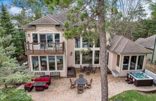 Silver Lake Estate - Private Beach - Hot Tub - Arcades - Foto 21