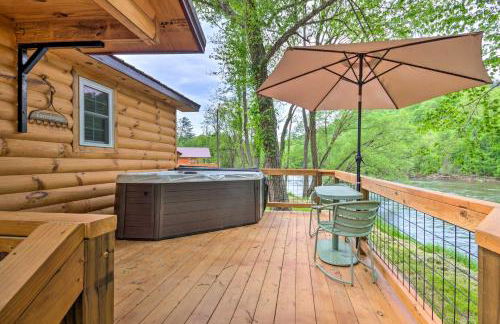 Smoky Mountain Cabin with Hot Tub and River Views! - Foto 17