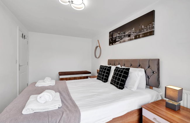 3 Bedroom and 2 Bath House with Balcony - Foto 14