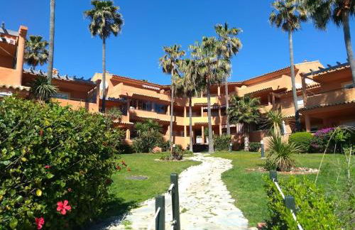 Luxury three bedroom apartment at Estepona - Photo 44