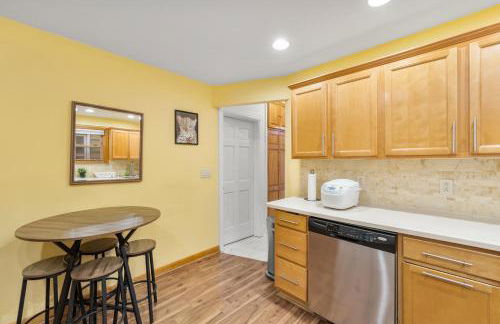 5MIN walk NYC Train Massage Chair Sleeps 12Plus - Foto 21