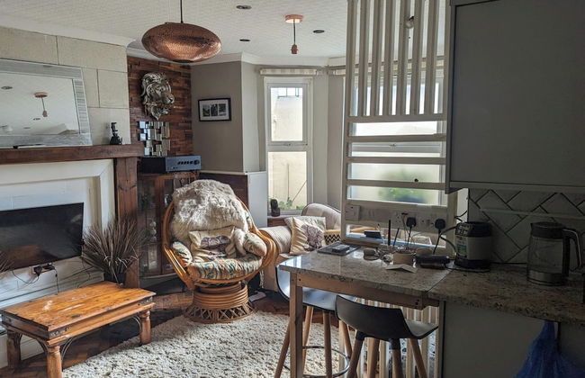 Folkestone - 1BR Apartment - Sauna - Pet Friendly - Foto 5